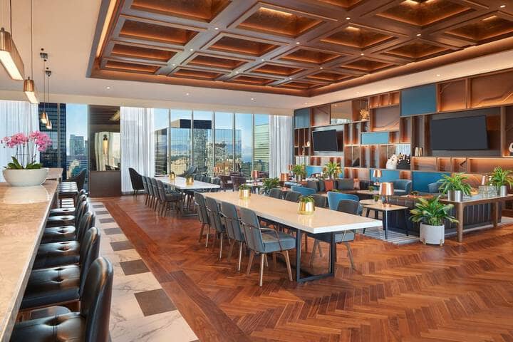 Lounge 108 of 120
