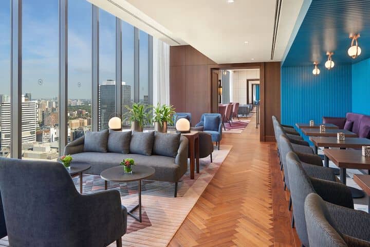 Lounge 105 of 120