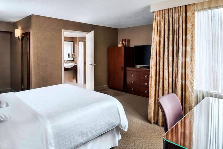 Room 17 of 120
