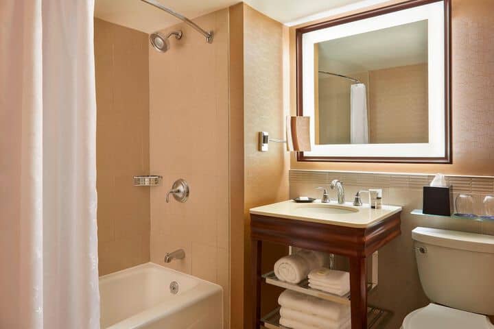Room 40 of 120